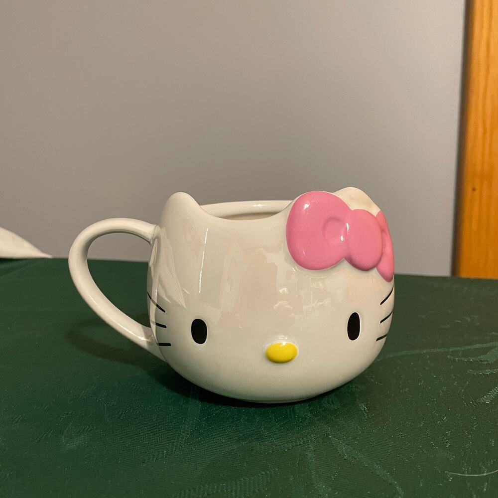 Universal Studios Hello Kitty Coffee Mug Pink Bow